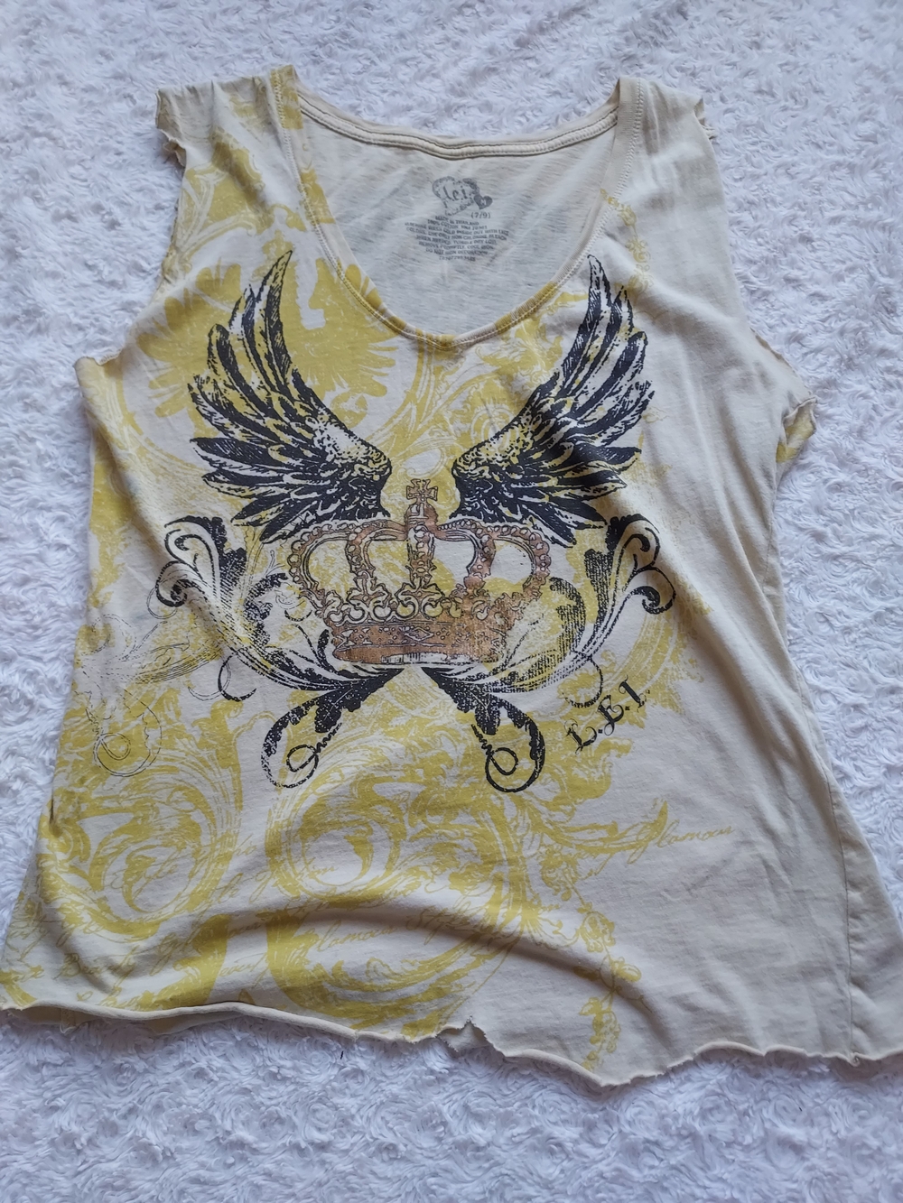 Vintage L.E.I. Y2K Faded Yellow Distressed Tank Winged Crown Graphic Rocker
